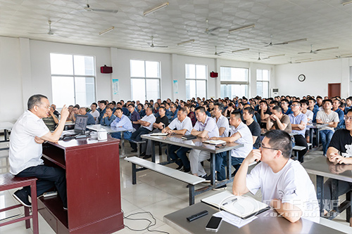 生物質(zhì)顆粒燃料鍋爐價(jià)格 ，生物質(zhì)鍋爐多少錢(qián)一臺(tái)？