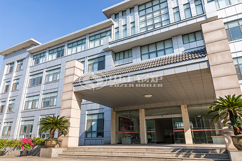 興安盟<a href=http://www.cdsksx.com/products/rqrsgl/ target=_blank class=infotextkey>生物質(zhì)熱水鍋爐</a>價格 ，膠州生物質(zhì)顆粒采暖爐價格透明